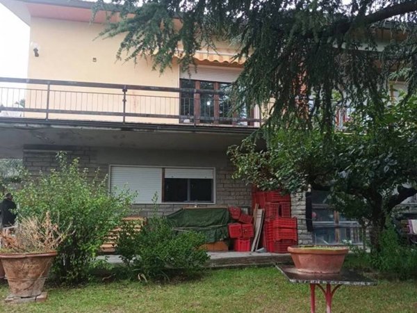 casa indipendente in vendita a Pelago in zona Diacceto
