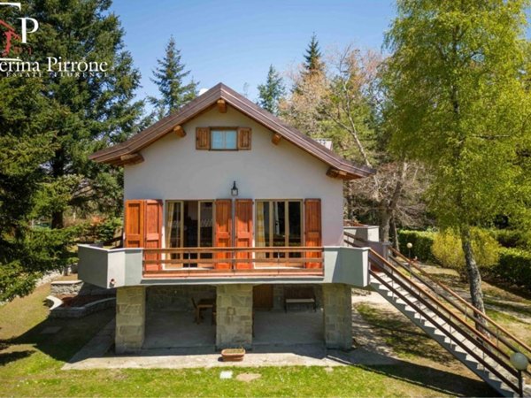casa indipendente in vendita a Pelago in zona Consuma