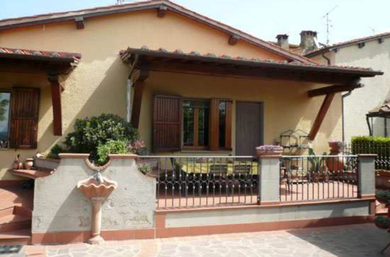 villa in vendita a Pelago