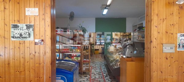 negozio in vendita a Pelago