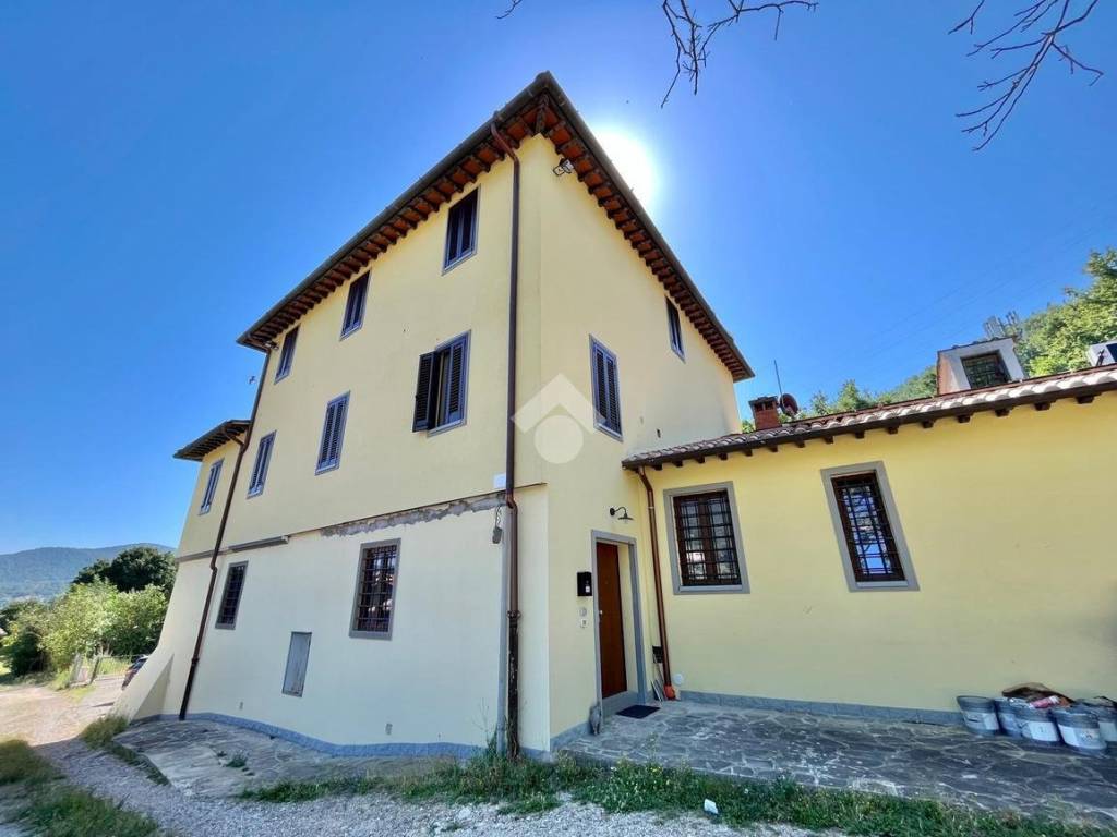 casa indipendente in vendita a Pelago in zona San Francesco