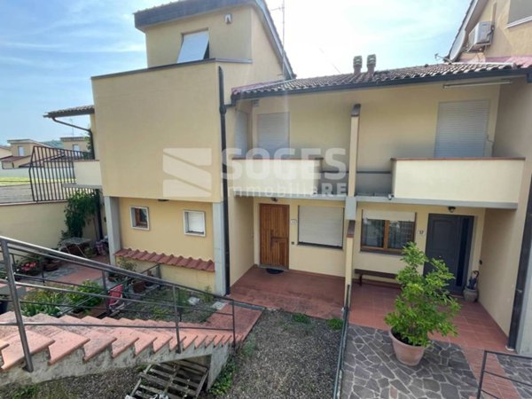 casa indipendente in vendita a Pelago in zona Carbonile