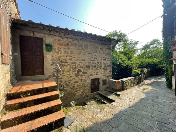 appartamento in vendita a Pelago in zona Paterno