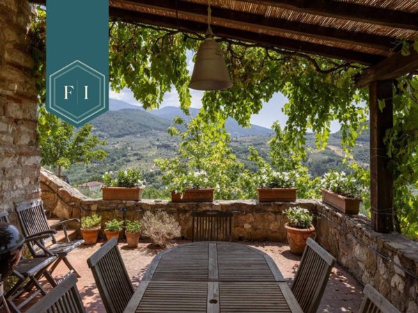 casa indipendente in vendita a Pelago