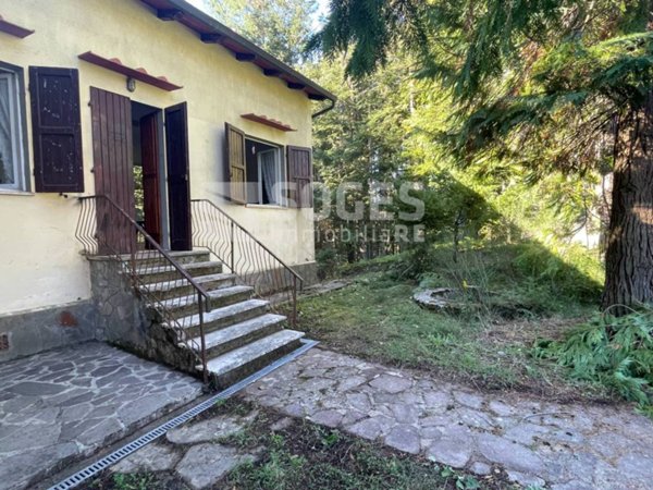 casa indipendente in vendita a Pelago in zona Consuma