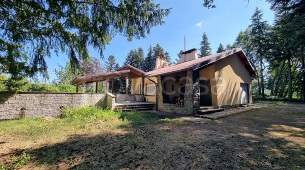 casa indipendente in vendita a Pelago in zona Consuma