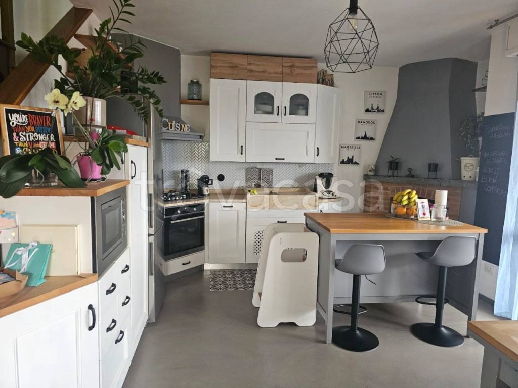 appartamento in vendita a Pelago in zona Palaie