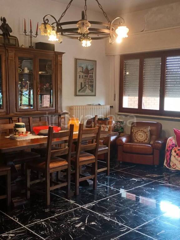 casa indipendente in vendita a Pelago in zona Diacceto