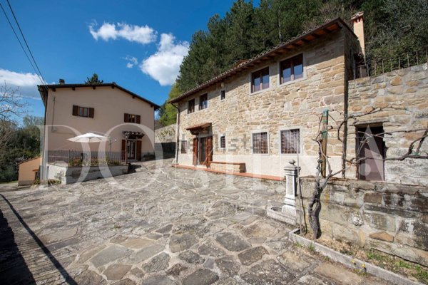 casale in vendita a Pelago