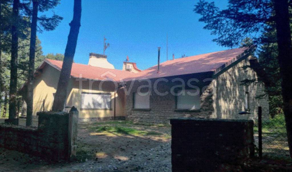 casa indipendente in vendita a Pelago in zona Consuma