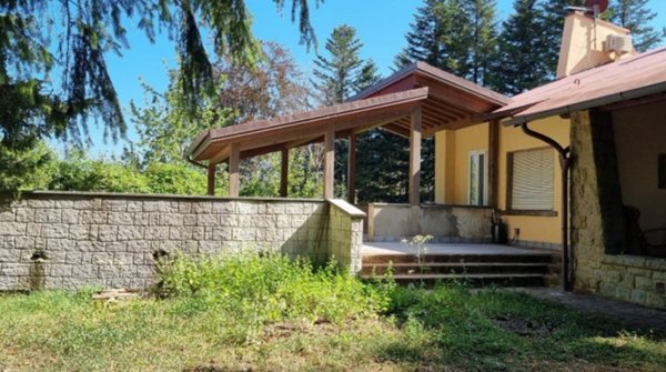 casa indipendente in vendita a Pelago in zona Consuma