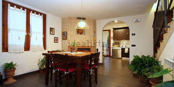 casa indipendente in vendita a Pelago in zona Paterno