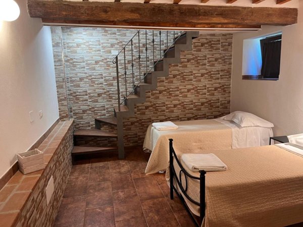 esavano in vendita a Pelago in zona Paterno