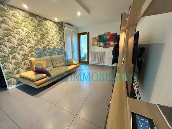 casa indipendente in vendita a Pelago