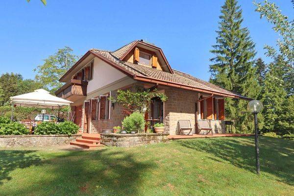 casa indipendente in vendita a Pelago in zona Consuma