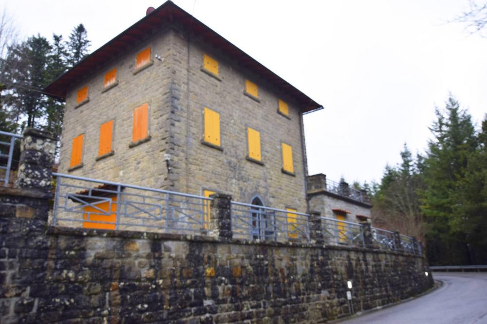 casa indipendente in vendita a Pelago in zona Consuma