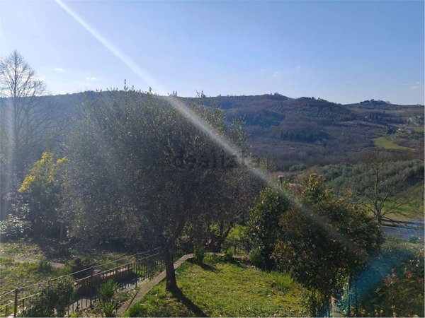 casa indipendente in vendita a Pelago in zona Carbonile
