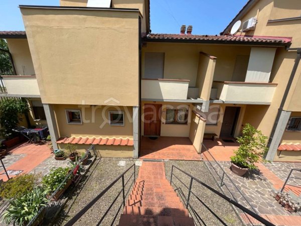 casa indipendente in vendita a Pelago in zona Carbonile