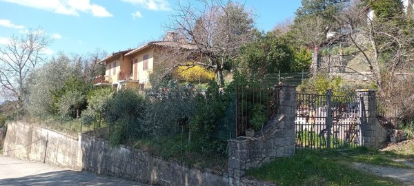 casa semindipendente in vendita a Pelago in zona Borselli