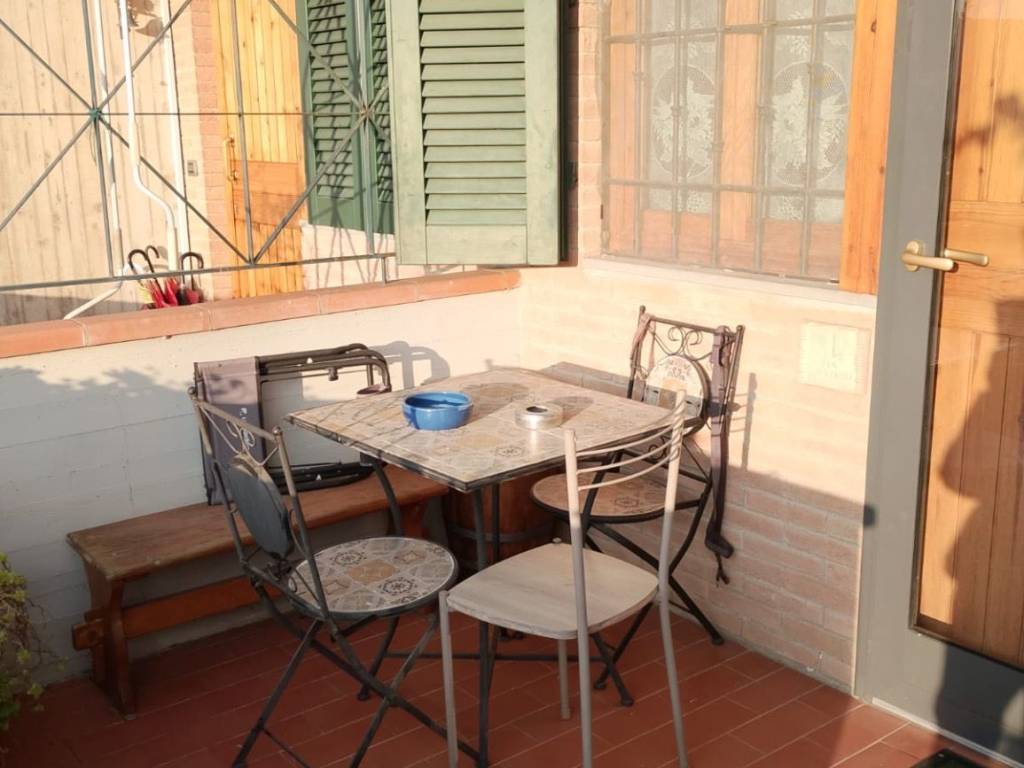 casa indipendente in vendita a Pelago in zona Carbonile