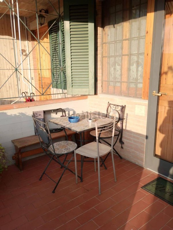 casa indipendente in vendita a Pelago in zona Carbonile