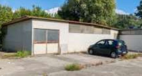 locale di sgombero in vendita a Pelago