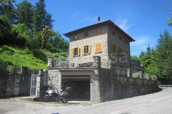 casa indipendente in vendita a Pelago in zona Consuma