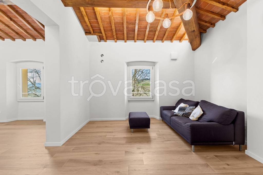 casa indipendente in vendita a Pelago