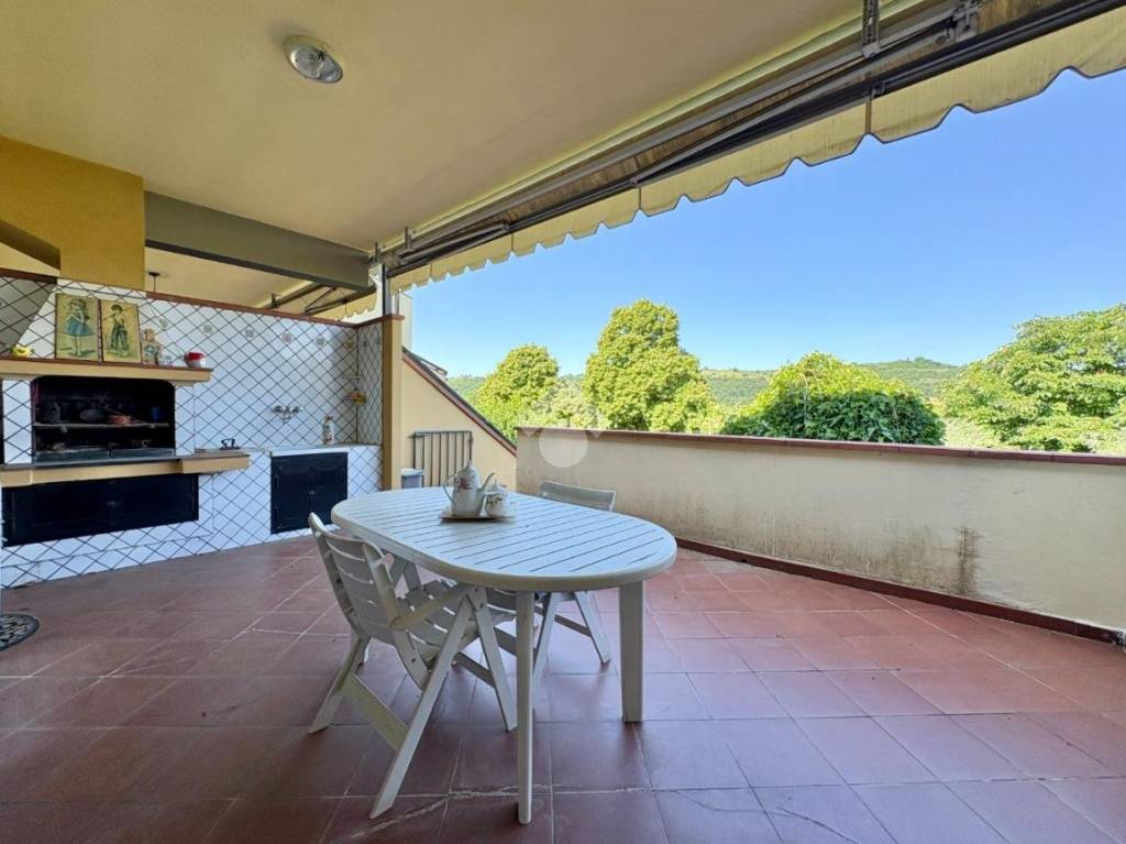 casa indipendente in vendita a Pelago in zona Carbonile