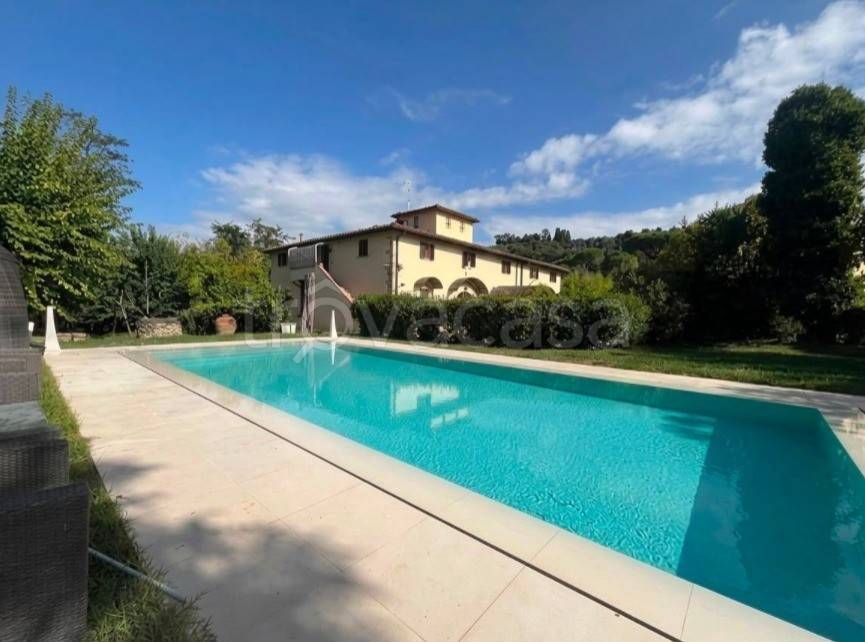 casa indipendente in vendita a Pelago in zona Carbonile