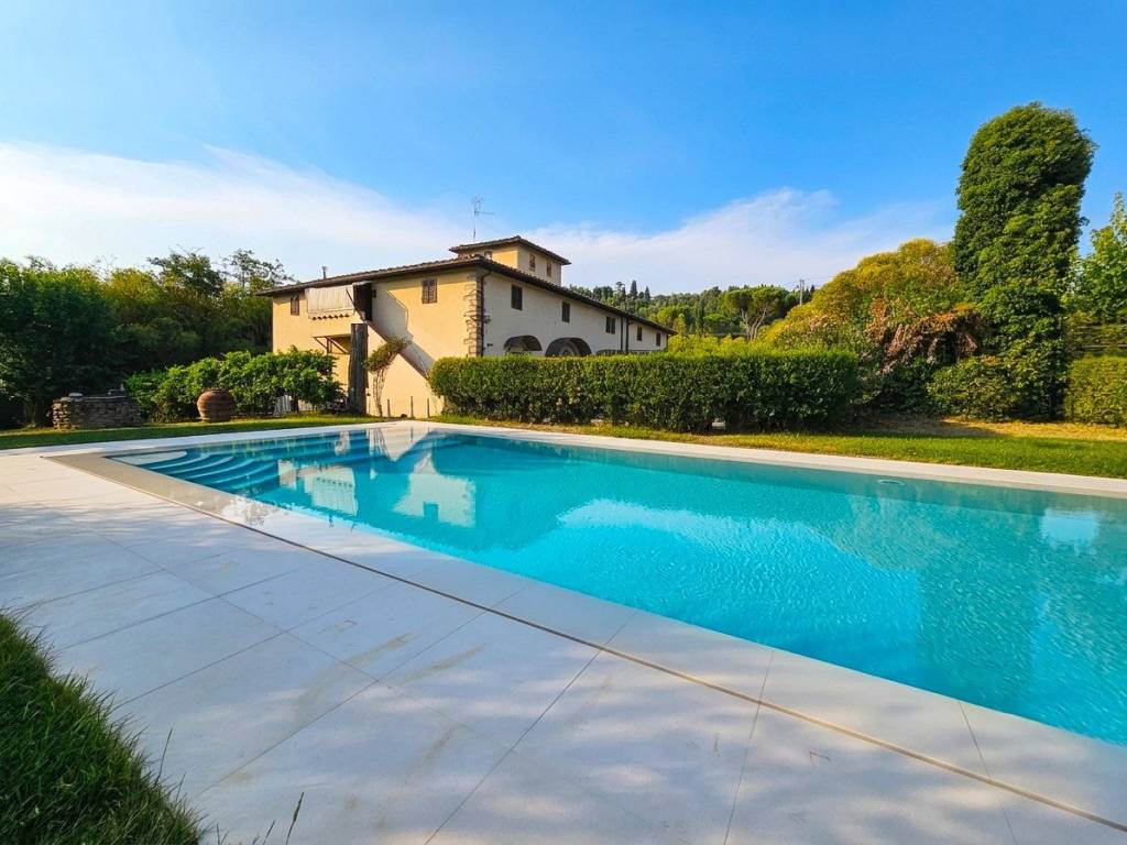 casa indipendente in vendita a Pelago in zona Palaie