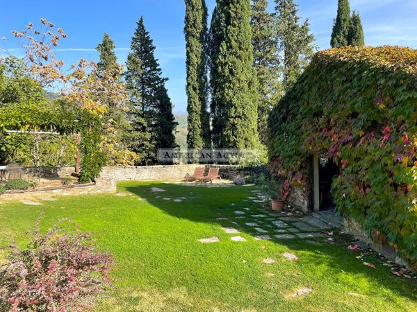 casa indipendente in vendita a Pontassieve