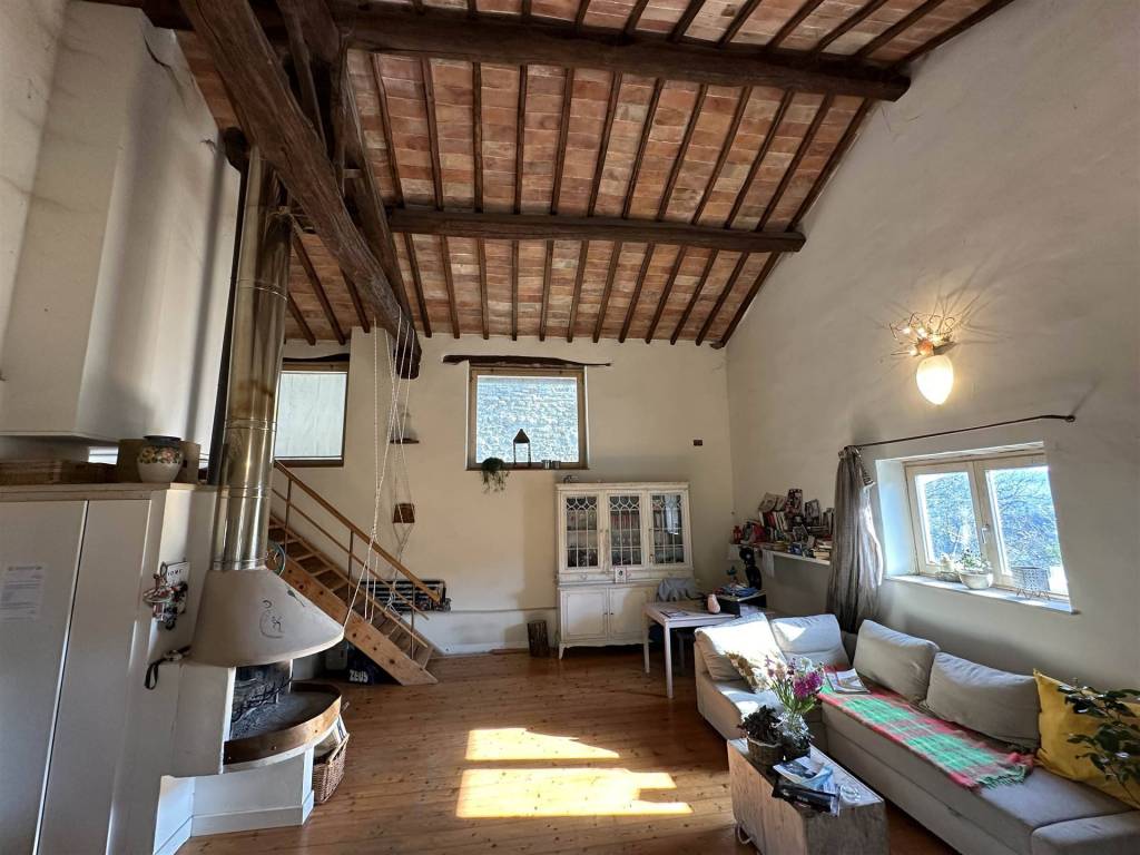 casa indipendente in vendita a Pontassieve in zona Colognole