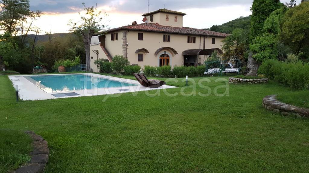 casa indipendente in vendita a Pontassieve
