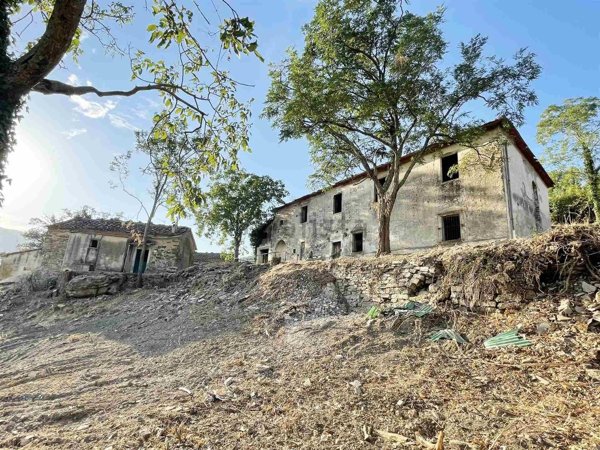 casa indipendente in vendita a Pontassieve
