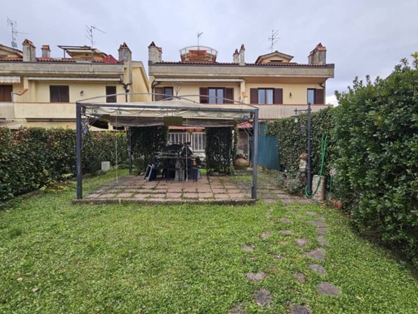 casa indipendente in vendita a Pontassieve