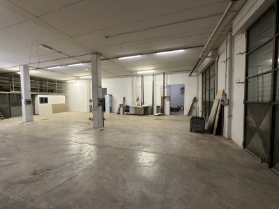 locale commerciale in vendita a Pontassieve