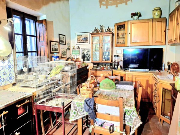 esavano in vendita a Pontassieve in zona Colognole