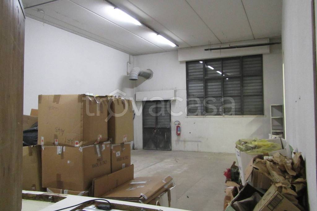 locale commerciale in vendita a Pontassieve