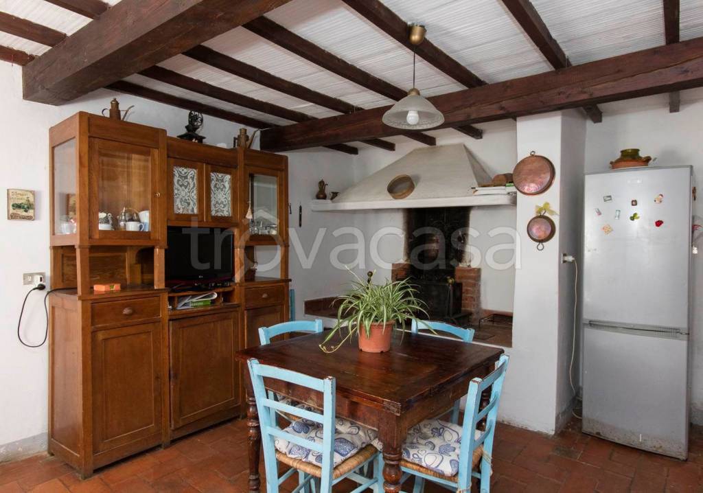 appartamento in vendita a Pontassieve in zona Acone