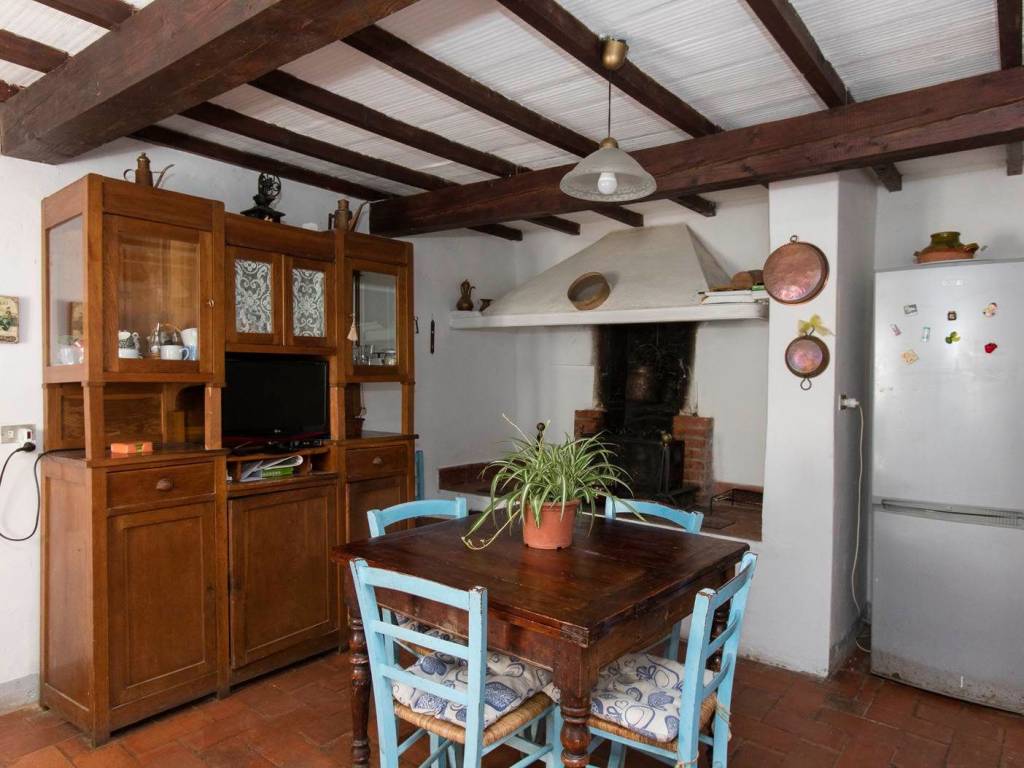 appartamento in vendita a Pontassieve in zona Acone