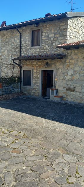 casa indipendente in vendita a Pontassieve in zona Molino del Piano