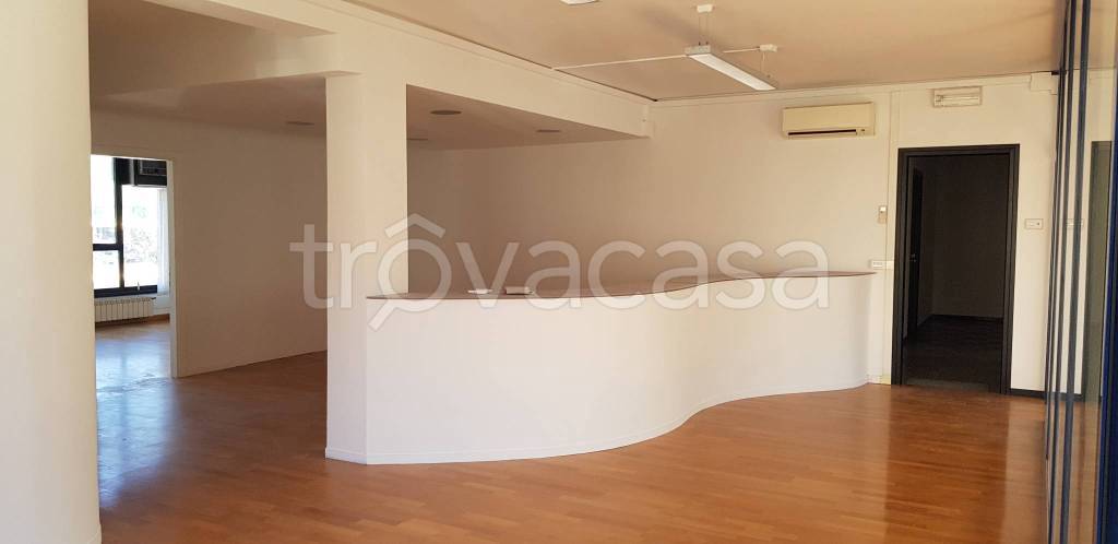 ufficio in vendita a Pontassieve