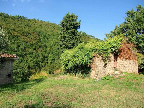 locale di sgombero in vendita a Pontassieve in zona Colognole