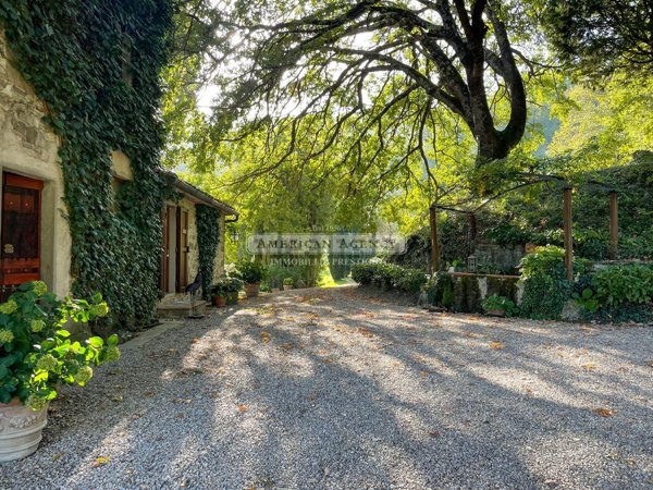 casa indipendente in vendita a Pontassieve