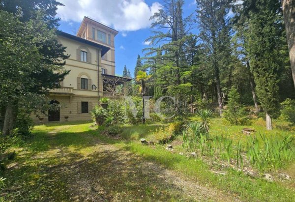 casa indipendente in vendita a Pontassieve