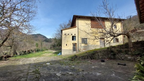 casa indipendente in vendita a Pontassieve