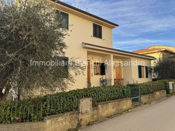 casa indipendente in vendita a Pontassieve in zona Doccia