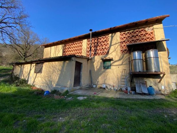 casa indipendente in vendita a Pontassieve in zona Molino del Piano