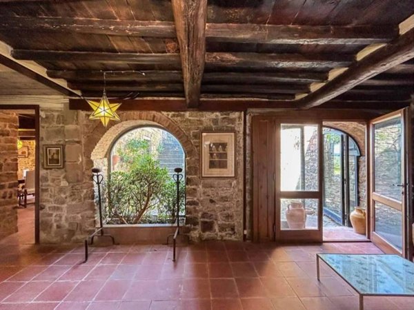 casa indipendente in vendita a Pontassieve